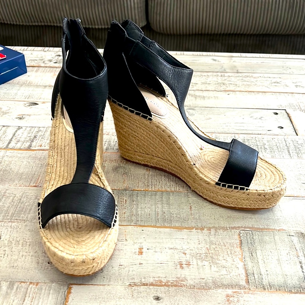 Kenneth Cole never been worn